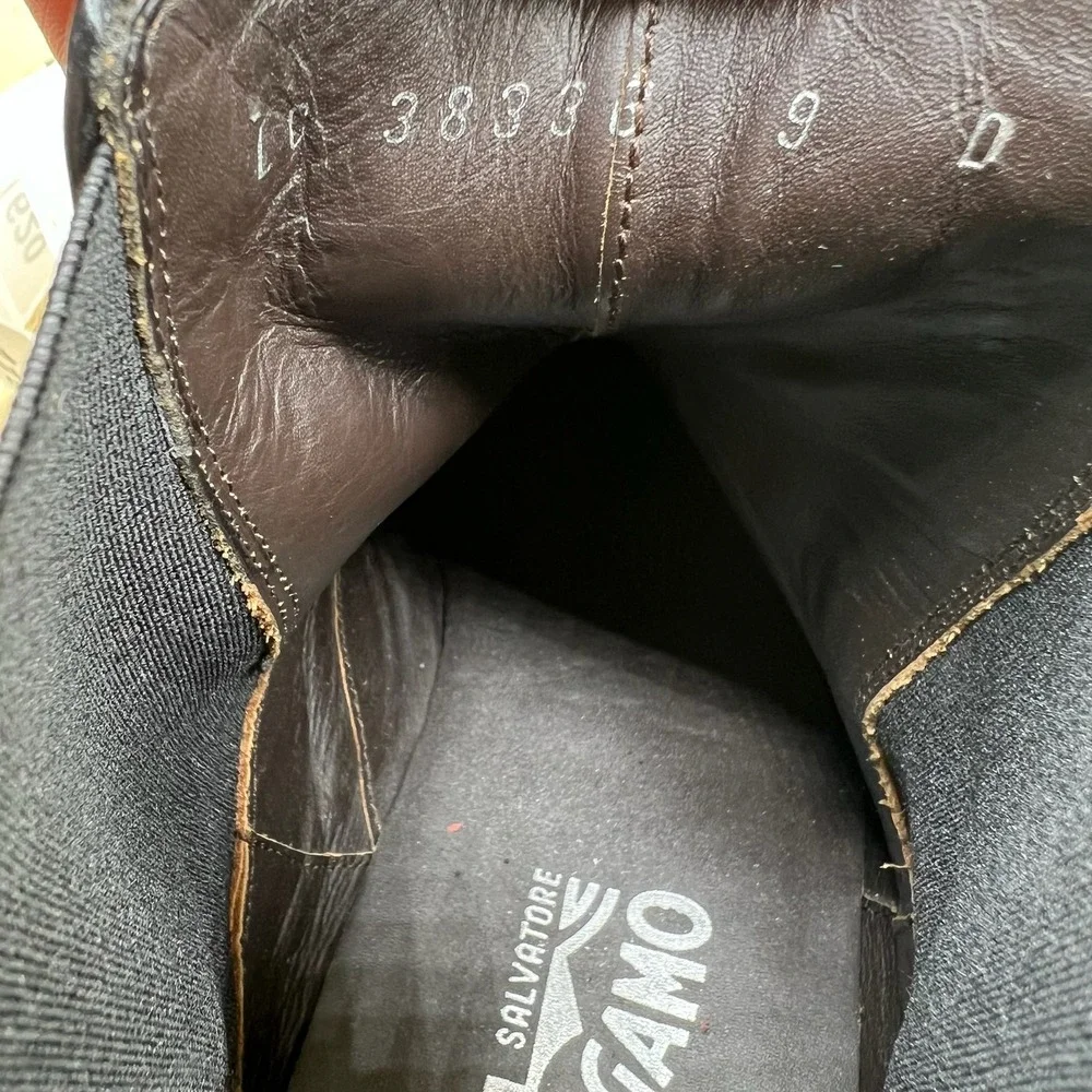 Salvatore Ferragamo Chelsea Boots Men's Size 9 Black Leather Lug Sole 38336